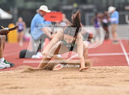 Thumbnail 2 in UIL 2A Track & Field Finals  photogallery.