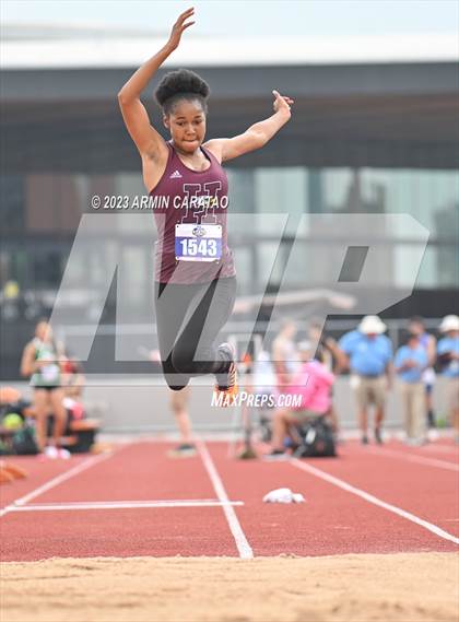 Thumbnail 2 in UIL 2A Track & Field Finals  photogallery.