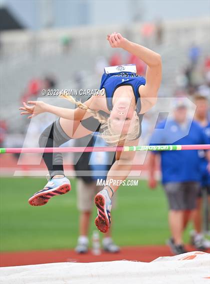 Thumbnail 2 in UIL 2A Track & Field Finals  photogallery.