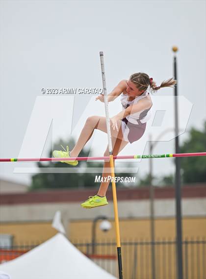 Thumbnail 2 in UIL 2A Track & Field Finals  photogallery.