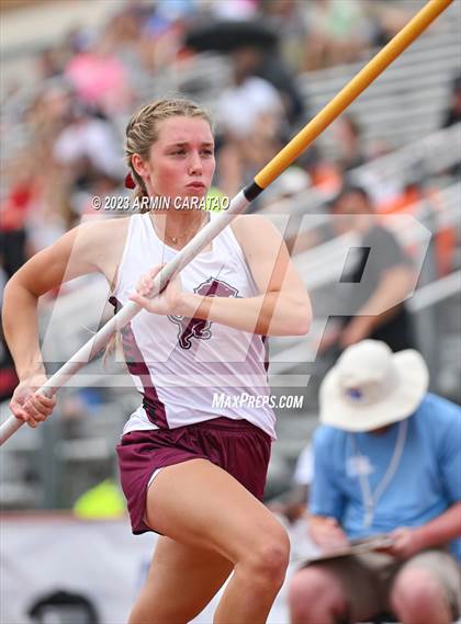 Thumbnail 2 in UIL 2A Track & Field Finals  photogallery.