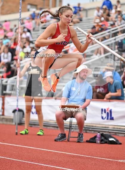 Thumbnail 3 in UIL 2A Track & Field Finals  photogallery.