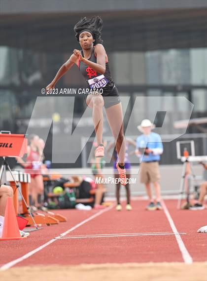 Thumbnail 3 in UIL 2A Track & Field Finals  photogallery.
