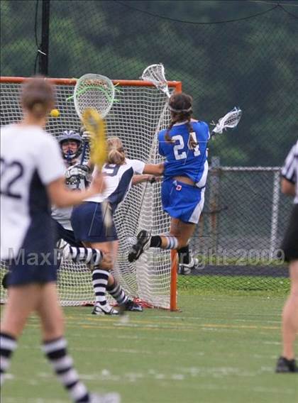 Thumbnail 1 in Wilton vs. Darien (CIAC D1 Semifinal) photogallery.