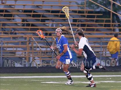 Thumbnail 2 in Wilton vs. Darien (CIAC D1 Semifinal) photogallery.