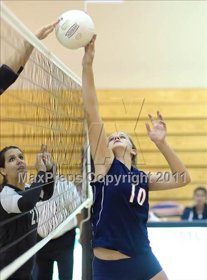 Thumbnail 1 in El Dorado @ Cosumnes Oaks photogallery.