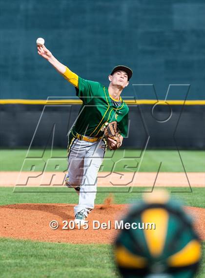 Thumbnail 2 in Chamberlain vs. Durant photogallery.