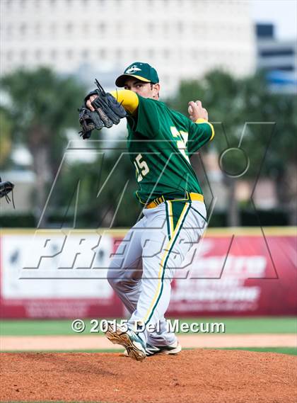 Thumbnail 2 in Chamberlain vs. Durant photogallery.