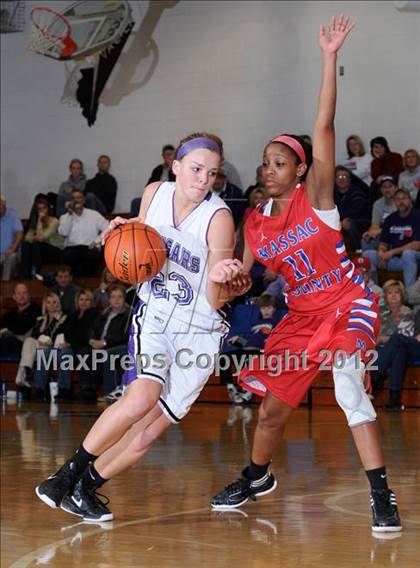 Thumbnail 3 in Central vs. Massac County (IHSA Class 2A Sectional Semi-Final) photogallery.