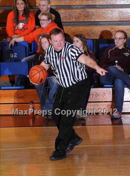 Thumbnail 1 in Central vs. Massac County (IHSA Class 2A Sectional Semi-Final) photogallery.