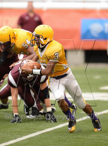 Thumbnail 3 in Auburn @ Riverside (Kickoff Classic) photogallery.