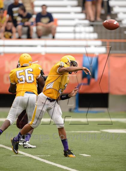 Thumbnail 2 in Auburn @ Riverside (Kickoff Classic) photogallery.