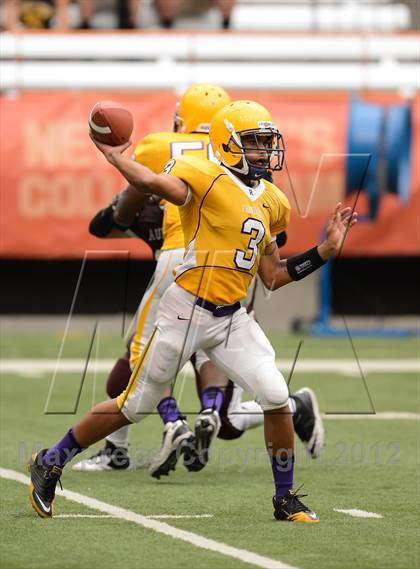 Thumbnail 3 in Auburn @ Riverside (Kickoff Classic) photogallery.