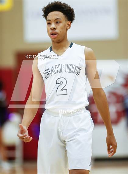 Thumbnail 1 in Cesar Chavez vs Clark (Hoophall West) photogallery.