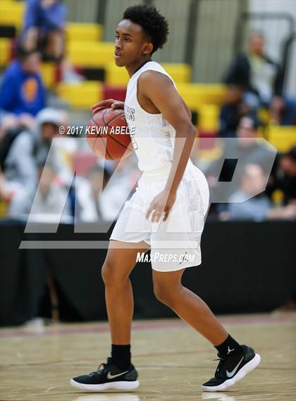 Thumbnail 3 in Cesar Chavez vs Clark (Hoophall West) photogallery.