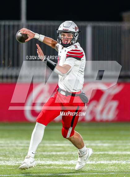 Thumbnail 2 in Richfield vs. Grantsville (UHSAA 3A Semifinal) photogallery.