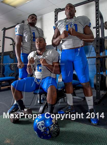 Thumbnail 3 in Trinity Christian (2014 Preseason Top 25 Photo Shoot) photogallery.