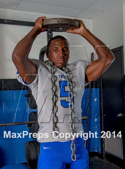 Thumbnail 1 in Trinity Christian (2014 Preseason Top 25 Photo Shoot) photogallery.