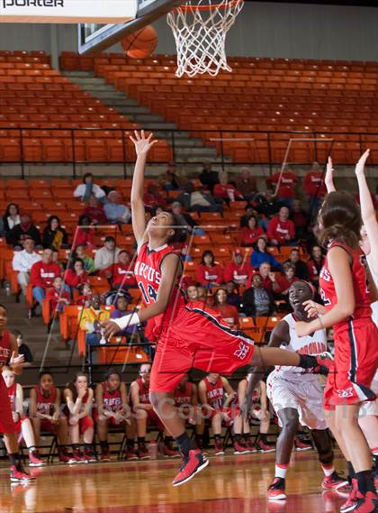 Thumbnail 3 in Coronado vs. Marcus (UIL 5A Region 1 Semi Final Playoff) photogallery.