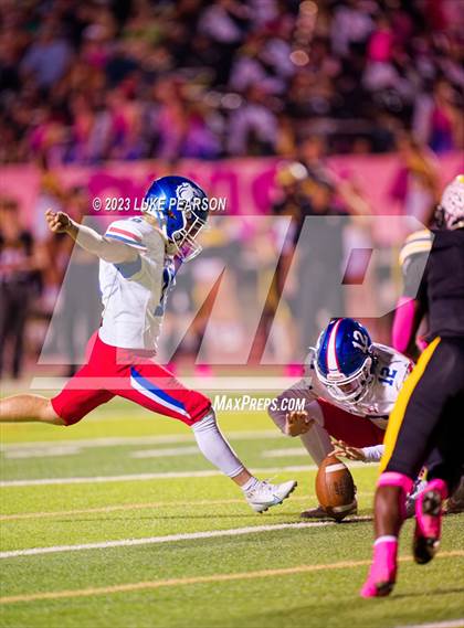 Thumbnail 1 in Folsom @ Del Oro photogallery.