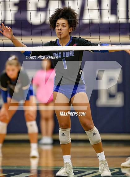 Thumbnail 2 in College Park vs Oak Ridge photogallery.