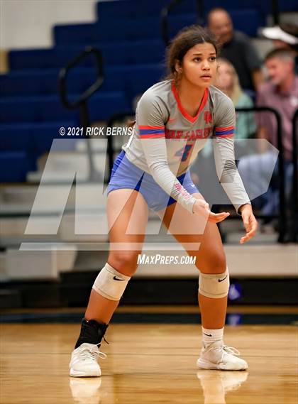Thumbnail 1 in College Park vs Oak Ridge photogallery.