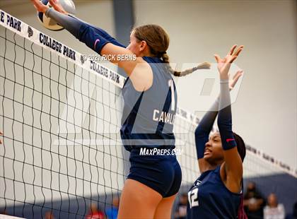 Thumbnail 1 in College Park vs Oak Ridge photogallery.