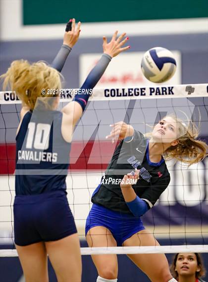 Thumbnail 2 in College Park vs Oak Ridge photogallery.
