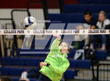 Thumbnail 2 in College Park vs Oak Ridge photogallery.
