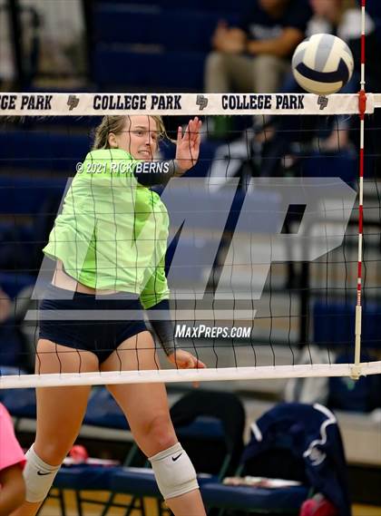 Thumbnail 3 in College Park vs Oak Ridge photogallery.