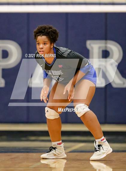 Thumbnail 1 in College Park vs Oak Ridge photogallery.