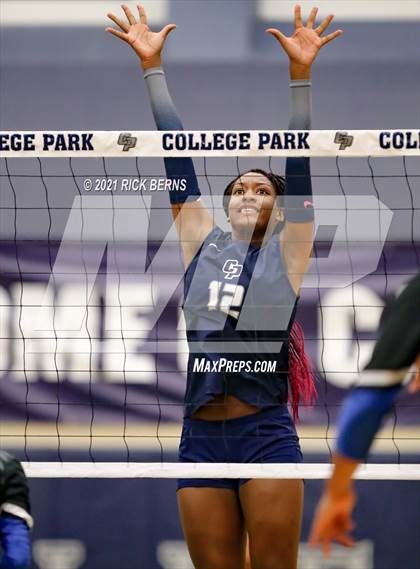 Thumbnail 3 in College Park vs Oak Ridge photogallery.