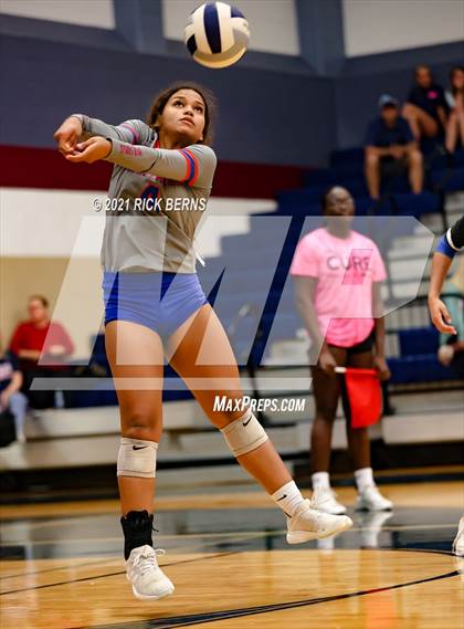 Thumbnail 3 in College Park vs Oak Ridge photogallery.