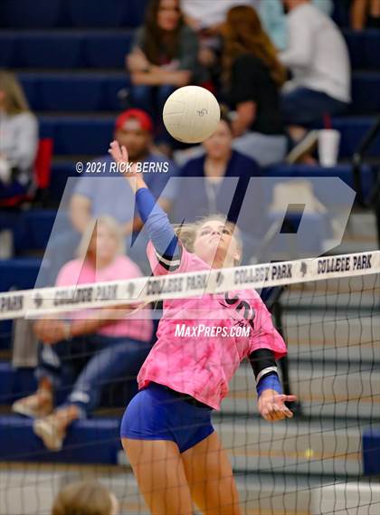 Thumbnail 2 in College Park vs Oak Ridge photogallery.