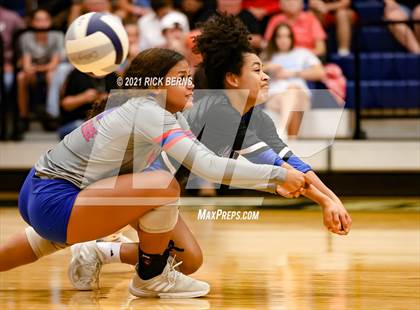 Thumbnail 3 in College Park vs Oak Ridge photogallery.
