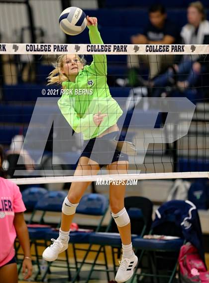 Thumbnail 1 in College Park vs Oak Ridge photogallery.