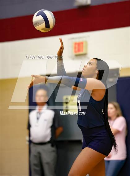 Thumbnail 2 in College Park vs Oak Ridge photogallery.