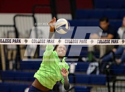 Thumbnail 2 in College Park vs Oak Ridge photogallery.