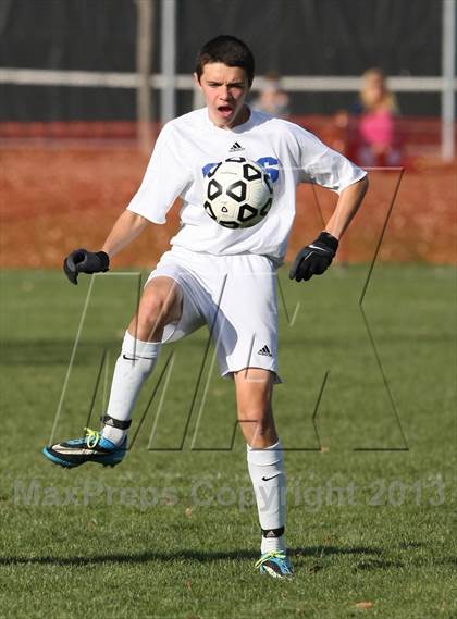 Thumbnail 2 in Hamden @ Glastonbury (CIAC Class LL 1st Round) photogallery.