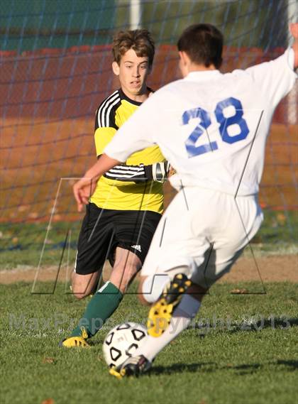 Thumbnail 2 in Hamden @ Glastonbury (CIAC Class LL 1st Round) photogallery.