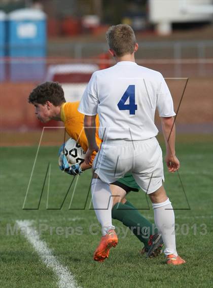 Thumbnail 1 in Hamden @ Glastonbury (CIAC Class LL 1st Round) photogallery.