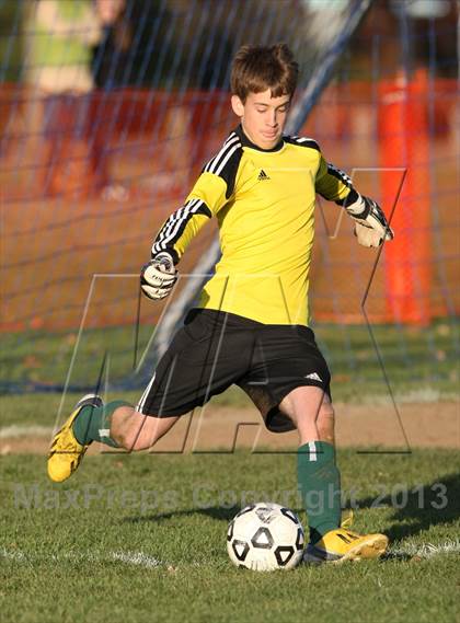 Thumbnail 1 in Hamden @ Glastonbury (CIAC Class LL 1st Round) photogallery.