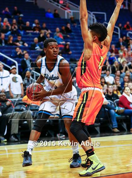 Thumbnail 3 in Corona del Sol vs Highland (Hoopin' it Up at the Arena) photogallery.