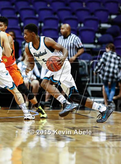 Thumbnail 3 in Corona del Sol vs Highland (Hoopin' it Up at the Arena) photogallery.