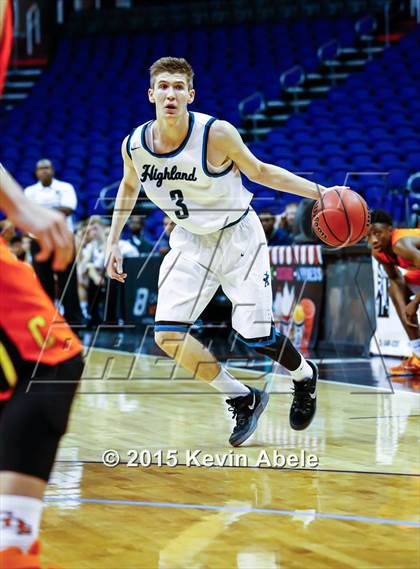 Thumbnail 1 in Corona del Sol vs Highland (Hoopin' it Up at the Arena) photogallery.