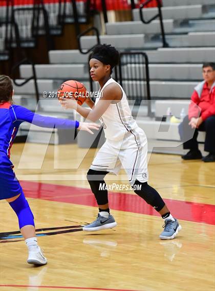 Thumbnail 2 in Fort Bend Kempner vs Leander (Mira's Texas Riviera Tournament) photogallery.