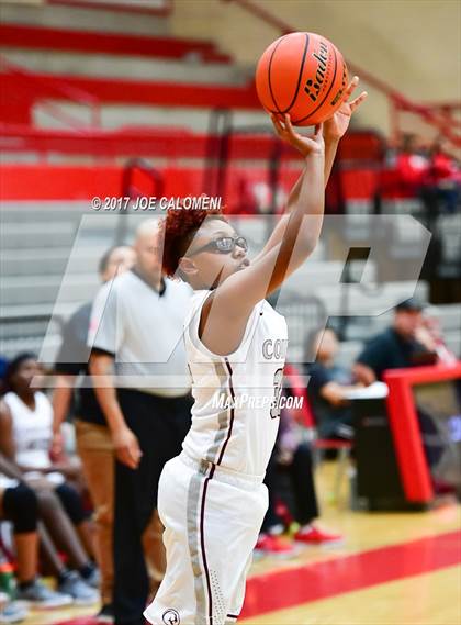 Thumbnail 3 in Fort Bend Kempner vs Leander (Mira's Texas Riviera Tournament) photogallery.