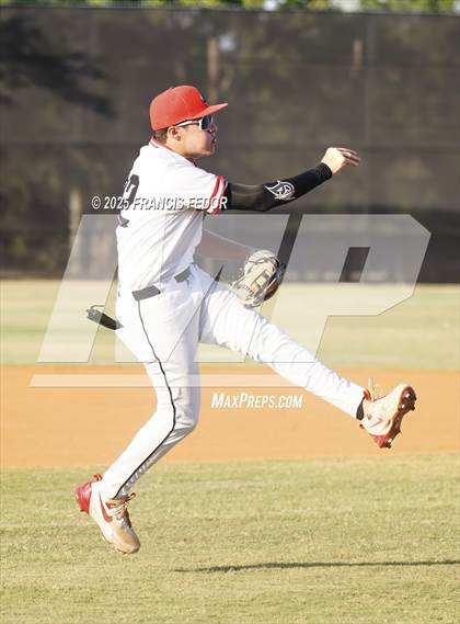Thumbnail 1 in Spoto vs. East Bay (FHSAA 5A District 8 Final) photogallery.