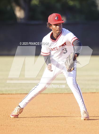 Thumbnail 1 in Spoto vs. East Bay (FHSAA 5A District 8 Final) photogallery.