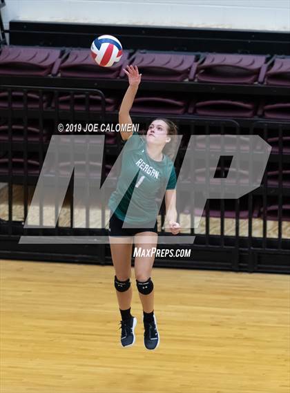 Thumbnail 3 in Reagan [Ronald] vs Alexander (NEISD Volleyball Tournament) photogallery.